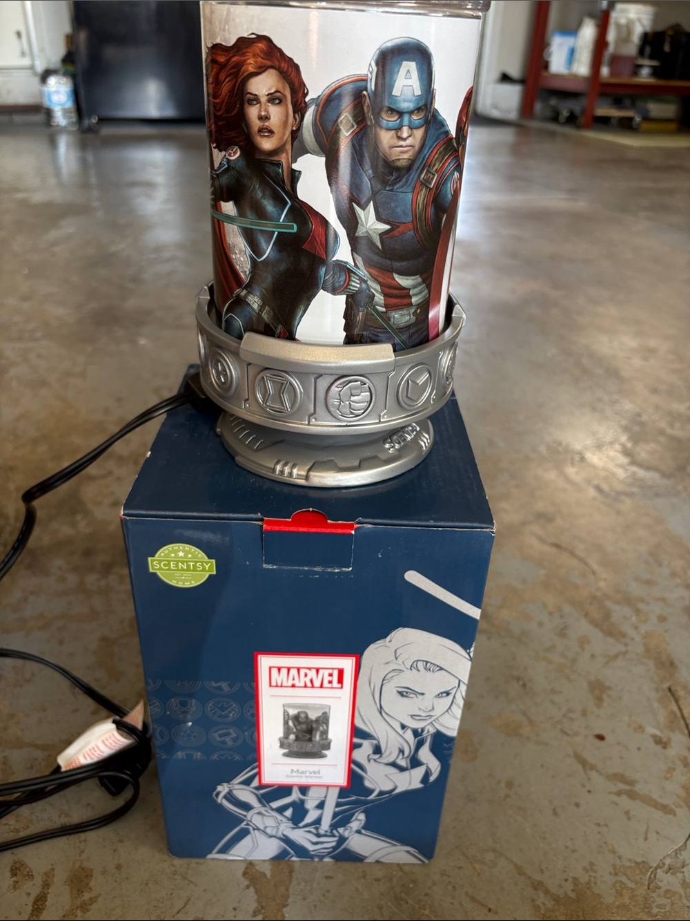 Scentsy Marvel Warmer in Red & Silver Featuring Superhero Artwork
